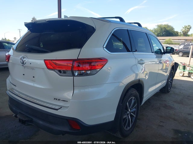 Toyota Highlander Xle 2018 5TDJZRFH9JS548640 Image 4