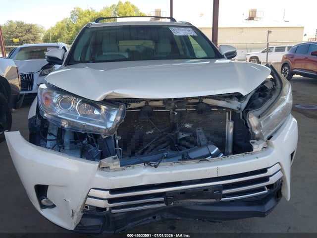 Toyota Highlander Xle 2018 5TDJZRFH9JS548640 Image 6