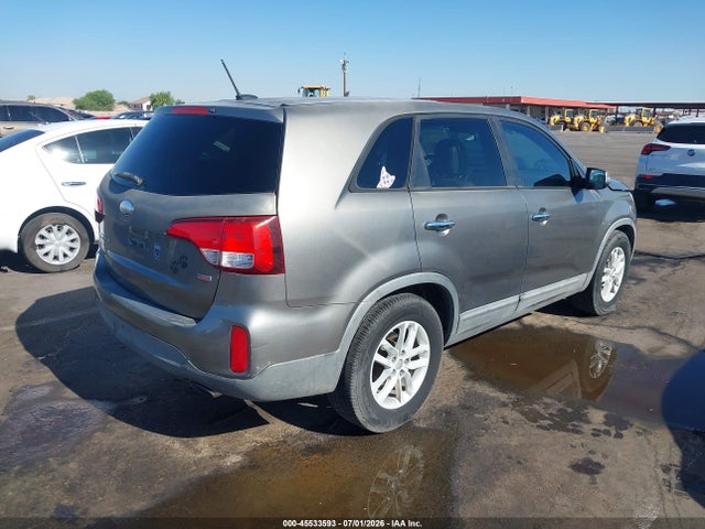 KIA SORENTO LX 2014 5XYKT3A60EG488310 Image 4