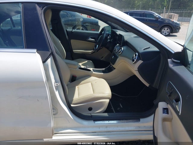 45533682 :رقم المزاد ، WDDSJ4EB4EN040041 vin ، 2014 Mercedes-benz Cla 250 مزاد بيع