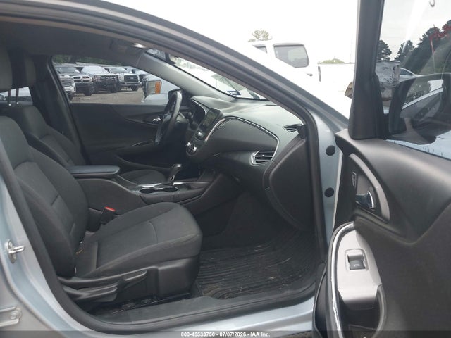 1G1ZE5ST9HF141213 Chevrolet MALIBU 1LT