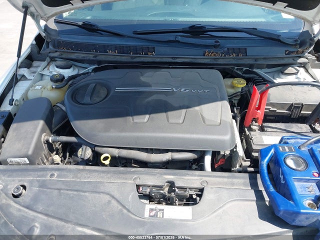 45533764 :رقم المزاد ، 1C3CCCCGXFN727774 vin ، 2015 Chrysler 200 C مزاد بيع