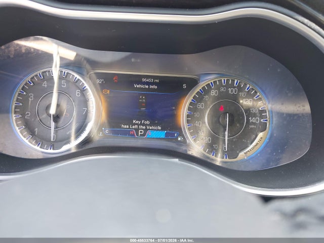 45533764 :رقم المزاد ، 1C3CCCCGXFN727774 vin ، 2015 Chrysler 200 C مزاد بيع