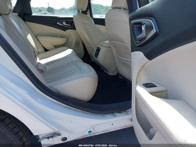45533764 :رقم المزاد ، 1C3CCCCGXFN727774 vin ، 2015 Chrysler 200 C مزاد بيع