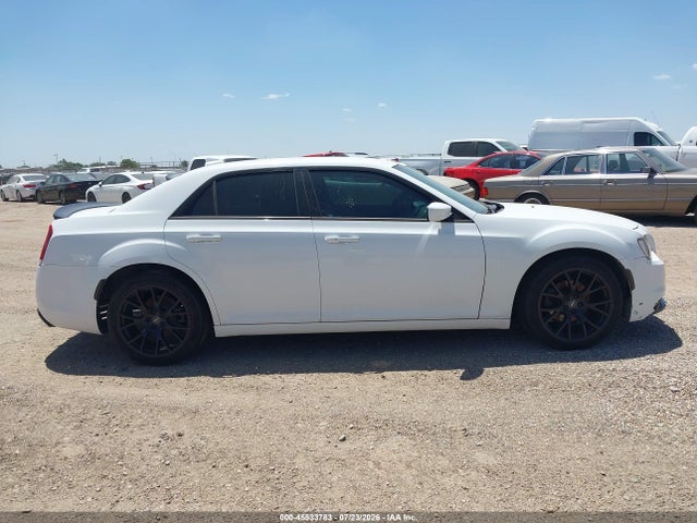 2019 Chrysler 300 300s მანქანა იყიდება აუქციონზე, vin: 2C3CCABG1KH569513, აუქციონის ნომერი: 45533783