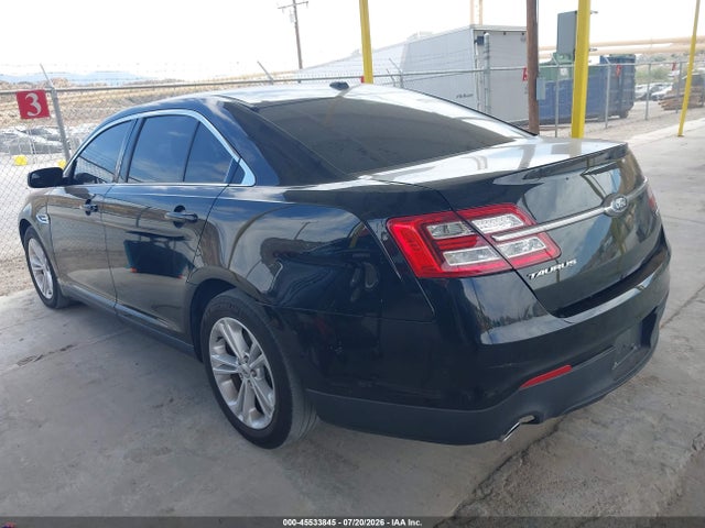 Ford TAURUS SE 2018 1FAHP2D86JG135928 Image 3