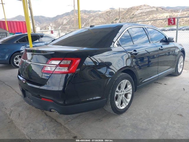 Ford TAURUS SE 2018 1FAHP2D86JG135928 Image 4