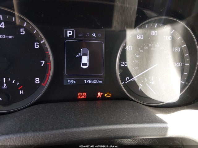 Hyundai ELANTRA SEL 2018 5NPD84LF2JH256159 Image 16