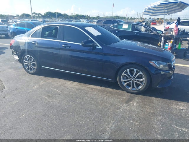 45533962 :رقم المزاد ، 55SWF4JB4JU266526 vin ، 2018 Mercedes-benz C 300 مزاد بيع