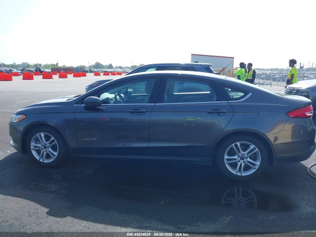 3FA6P0UU1JR235713 Ford Fusion Hybrid S