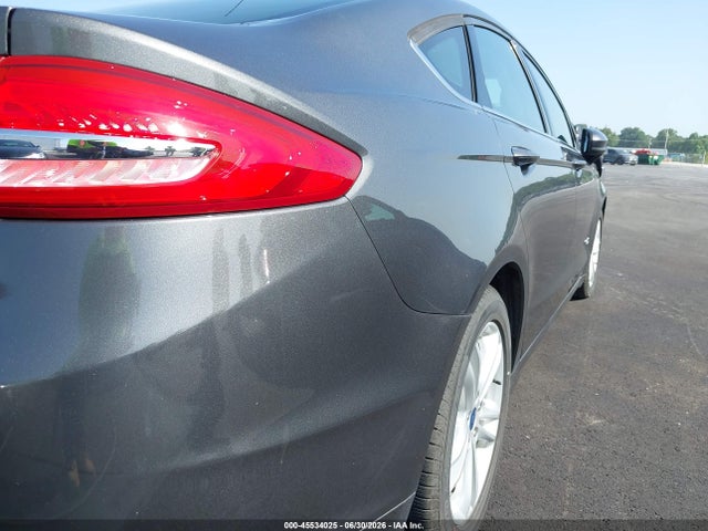 3FA6P0UU1JR235713 Ford Fusion Hybrid S