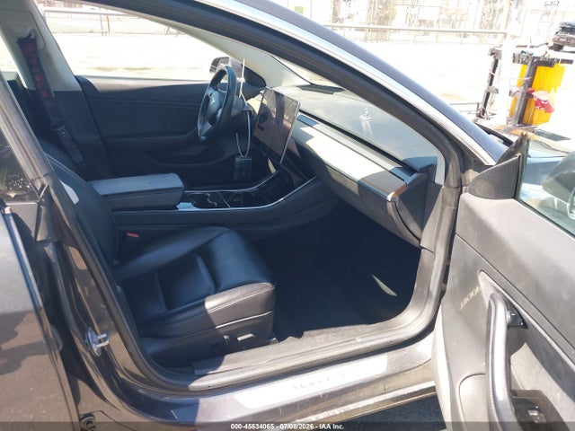 5YJ3E1EA4JF053924 Tesla Model 3 Long Range/mid Range