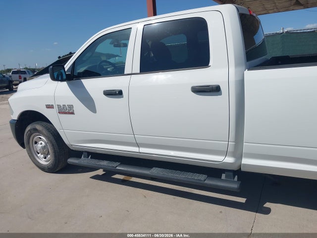 45534111 :رقم المزاد ، 3C6TR4HTXJG356016 vin ، 2018 Ram 2500 Tradesman  4x2 8' Box مزاد بيع