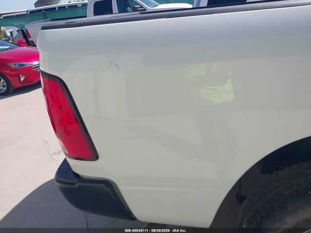 45534111 :رقم المزاد ، 3C6TR4HTXJG356016 vin ، 2018 Ram 2500 Tradesman  4x2 8' Box مزاد بيع