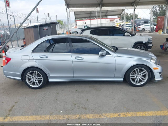 Mercedes-Benz C 250 Sport 2014 WDDGF4HBXEA963473 Image 13