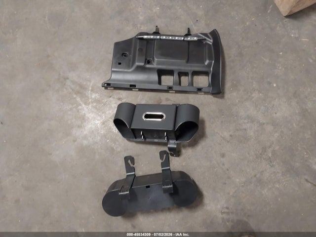 45534309 :رقم المزاد ، 4T1NZ1AK0LU041139 vin ، 2020 Toyota Camry Trd مزاد بيع