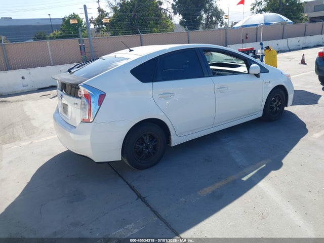 45534318 :رقم المزاد ، JTDKN3DU2D5602464 vin ، 2013 Toyota Prius Two مزاد بيع