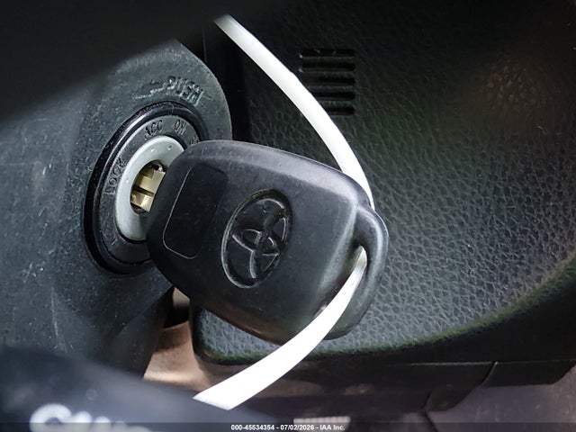 2T1BURHE2EC062952 Toyota COROLLA LE