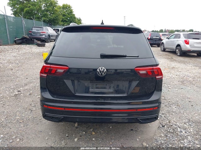 3VV8B7AX5PM015507 Volkswagen Tiguan 2.0t Se R-line Black