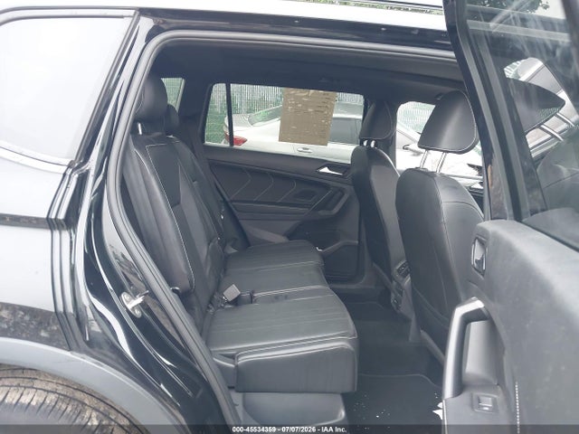 3VV8B7AX5PM015507 Volkswagen Tiguan 2.0t Se R-line Black