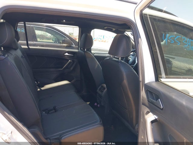 Продаж на аукціоні авто 2024 Volkswagen Tiguan 2.0t Se R-line Black, vin: 3VVCB7AX0RM021518, номер лоту: 45534362