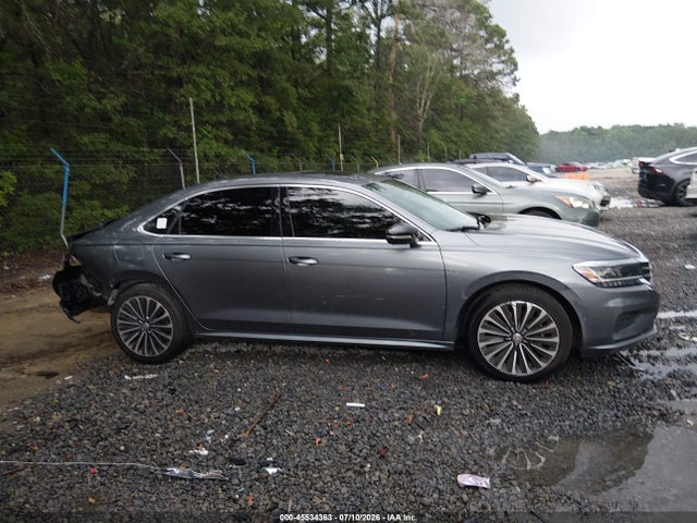 Продаж на аукціоні авто 2022 Volkswagen Passat 2.0t Limited Edition, vin: 1VWBA7A35NC004068, номер лоту: 45534363