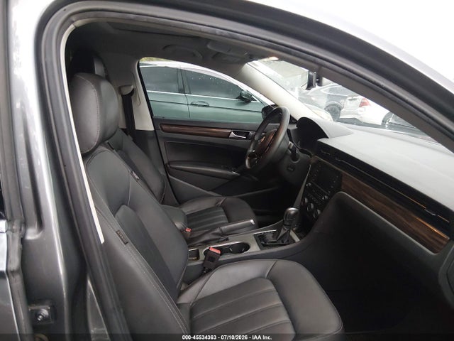 Продаж на аукціоні авто 2022 Volkswagen Passat 2.0t Limited Edition, vin: 1VWBA7A35NC004068, номер лоту: 45534363