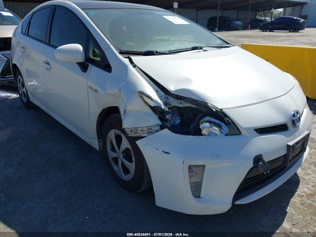 Toyota Prius Three 2014 JTDKN3DU3E1826383 Image 6