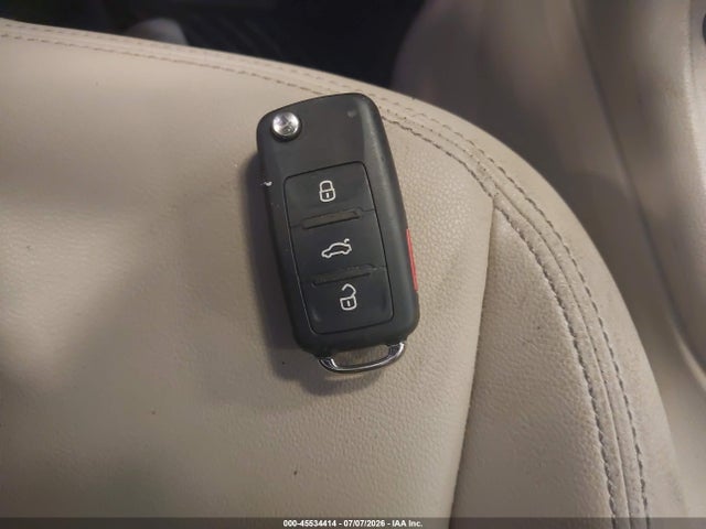 Продаж на аукціоні авто 2013 Volkswagen Beetle 2.5l, vin: 3VWJX7AT0DM614273, номер лоту: 45534414