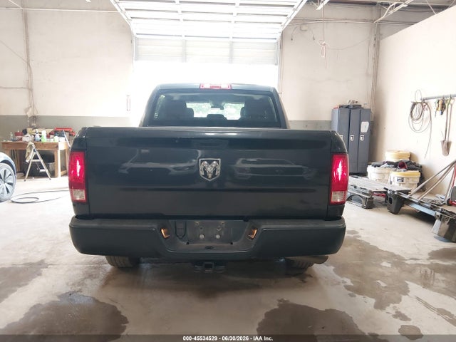 3C6RR6KG0LG253658 RAM 1500 Classic Tradesman 4x2 5&#039;7 Box