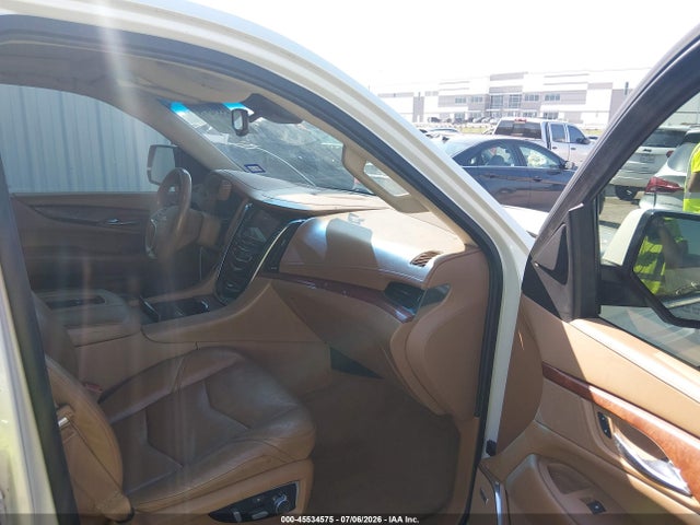 45534575 :رقم المزاد ، 1GYS4UKJ2FR580005 vin ، 2015 Cadillac Escalade Esv Platinum مزاد بيع