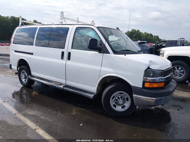 45534744 :رقم المزاد ، 1GAZGMFG8G1295215 vin ، 2016 Chevrolet Express 3500 Lt مزاد بيع