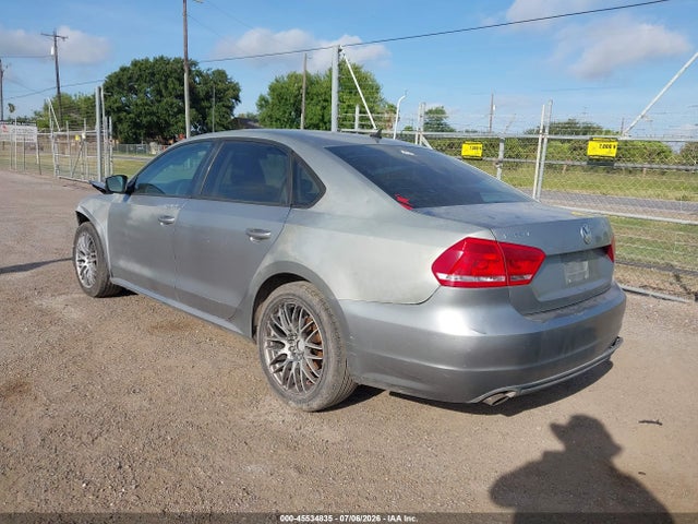 2014 Volkswagen Passat 2.5l S მანქანა იყიდება აუქციონზე, vin: 1VWAP7A31EC002313, აუქციონის ნომერი: 45534835