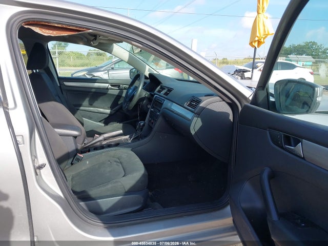2014 Volkswagen Passat 2.5l S მანქანა იყიდება აუქციონზე, vin: 1VWAP7A31EC002313, აუქციონის ნომერი: 45534835