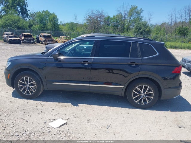 2018 Volkswagen Tiguan 2.0t Se/2.0t Sel მანქანა იყიდება აუქციონზე, vin: 3VV2B7AX5JM007811, აუქციონის ნომერი: 45534871