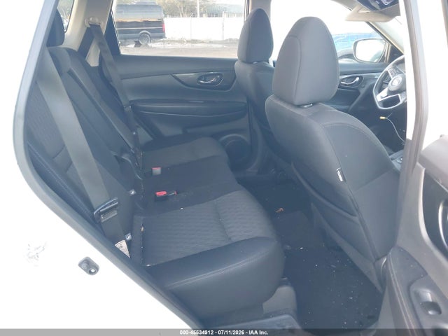45534912 :رقم المزاد ، 5N1AT2MV2HC766413 vin ، 2017 Nissan Rogue Sv مزاد بيع