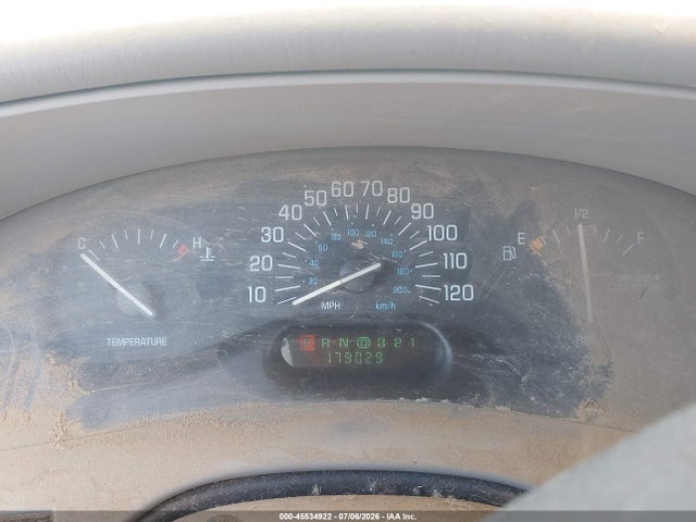 45534922 :رقم المزاد ، 2G4WS52J321127285 vin ، 2002 Buick Century Custom مزاد بيع