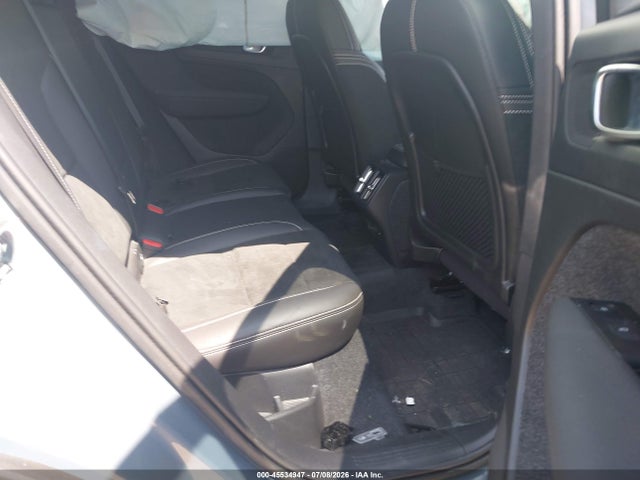 Продаж на аукціоні авто 2022 Volvo Xc40 T5 R-design, vin: YV4162UM6N2723792, номер лоту: 45534947