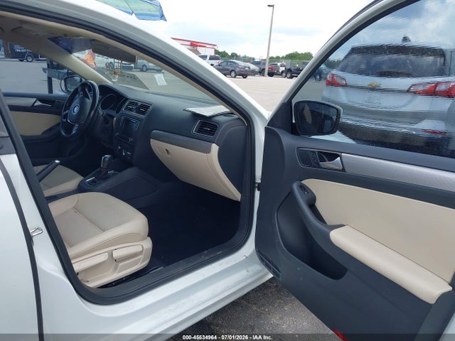 Продажа на аукционе авто 2017 Volkswagen Jetta 1.4t Se, vin: 3VWDB7AJ7HM393951, номер лота: 45534964
