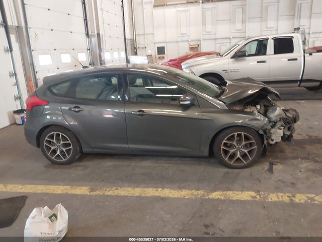 Ford FOCUS SEL 2017 1FADP3M28HL232081 Image 14
