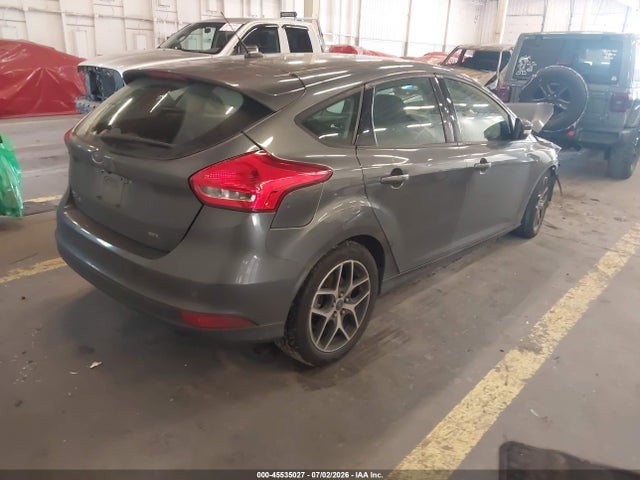 Ford FOCUS SEL 2017 1FADP3M28HL232081 Image 4