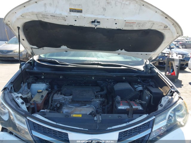 2T3ZFREV4EW083014 Toyota RAV4 LE
