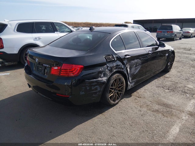 WBA5A7C57FD628204 BMW 528i Xdrive