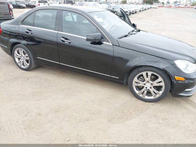 Продажа на аукционе авто 2013 Mercedes-benz C 250 Luxury, vin: WDDGF4HB1DR277807, номер лота: 45535249