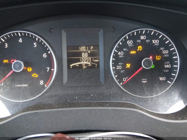 3VWD17AJ6EM369185 Volkswagen Jetta 1.8t Se