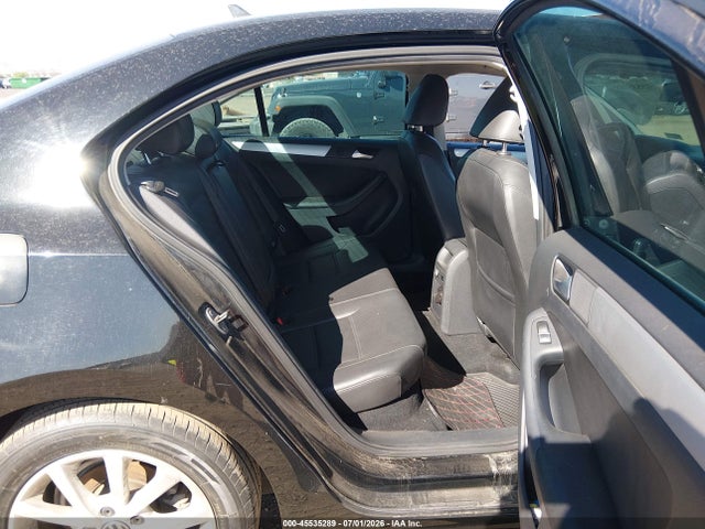 3VWD17AJ6EM369185 Volkswagen Jetta 1.8t Se