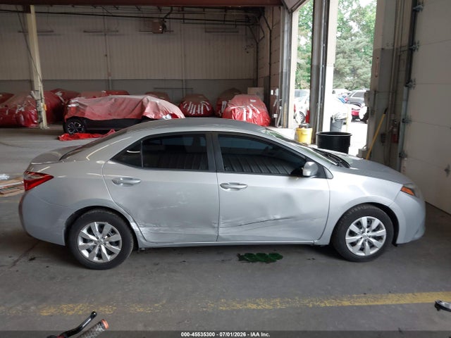 2T1BURHE3FC381875 Toyota COROLLA LE