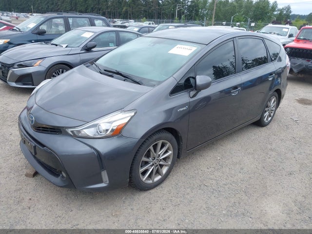 Toyota Prius V Five 2015 JTDZN3EU4FJ027274 Image 2
