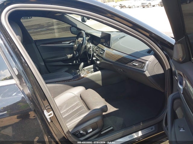 BMW 530e 2022 WBA13AG03NCK10876 Image 5