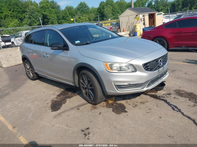 Продажа на аукционе авто 2016 Volvo V60 Cross Country T5, vin: YV4612HK0G1013244, номер лота: 45535601